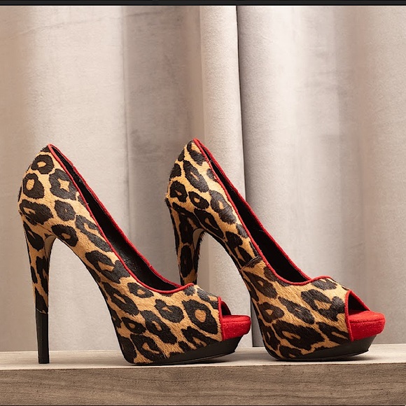 Leopard Heels - Picture 2 of 4